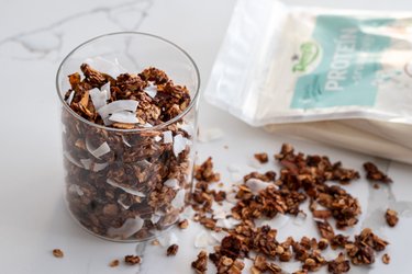 Kokosová proteínová granola (z 5 surovín)