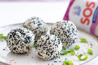 Kórejské ryžové guľky plnené mäsom
