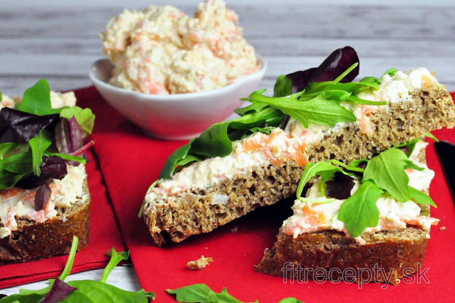 Domáca mrkvová tofu nátierka