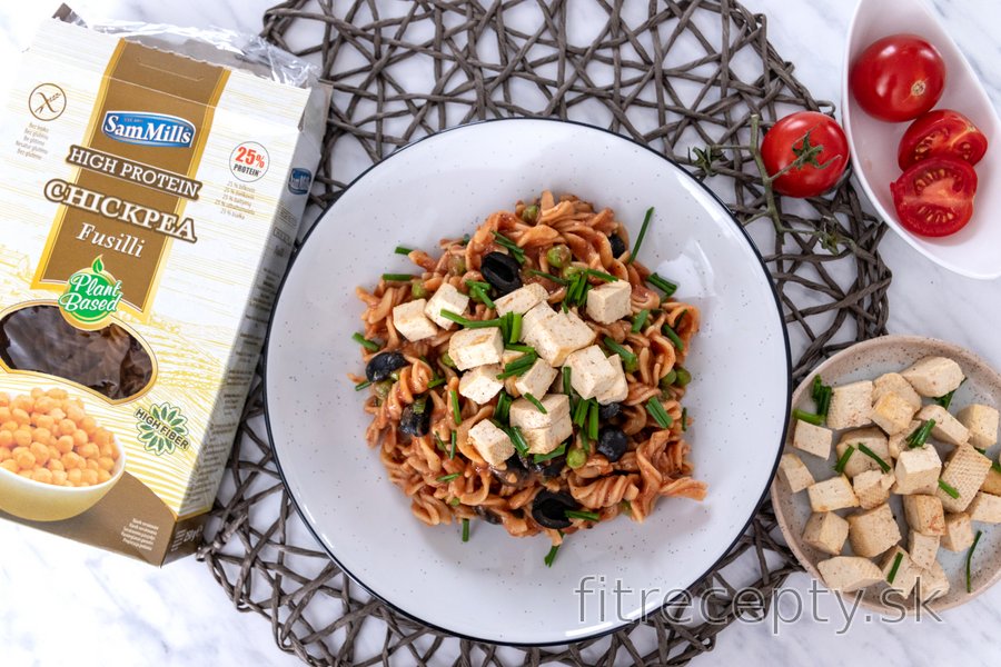 Cícerové fusilli s tofu v paradajkovej omáčke