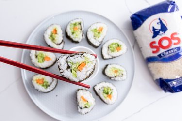 Vegetariánske maki sushi so zeleninou